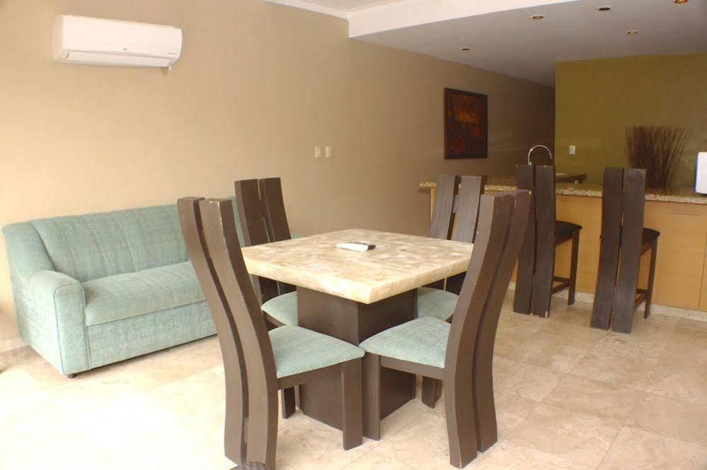 Ocean Plaza Condos Playa del Carmen Exterior photo